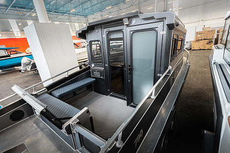 Катер Swift Chaser 780 CSR